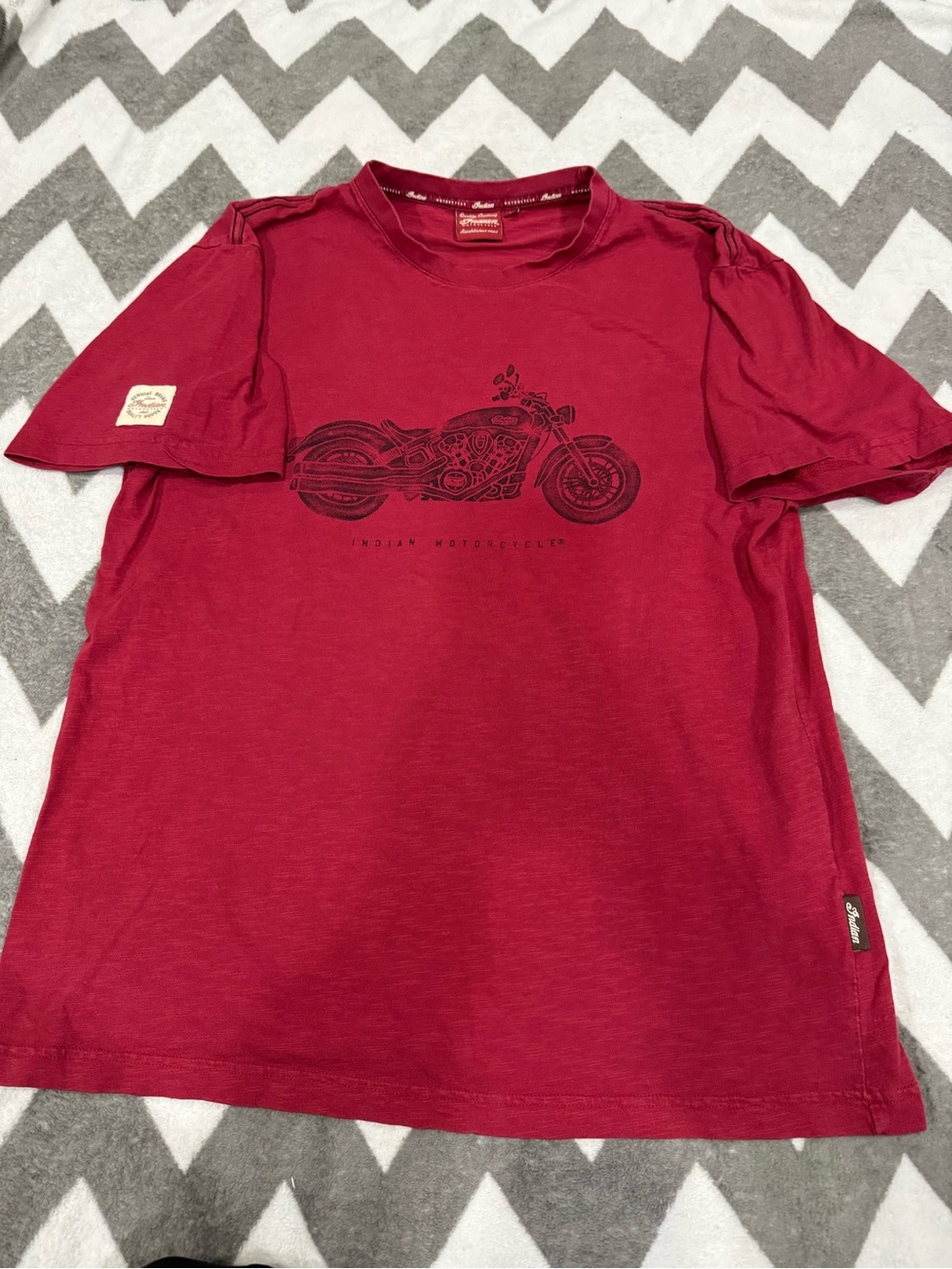 Indian Motorcycle rare Men's crimson  Red Graphic Tee -Size Large